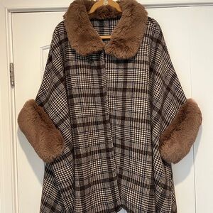 No name brown plaid fur trim shawl with top hook and eye